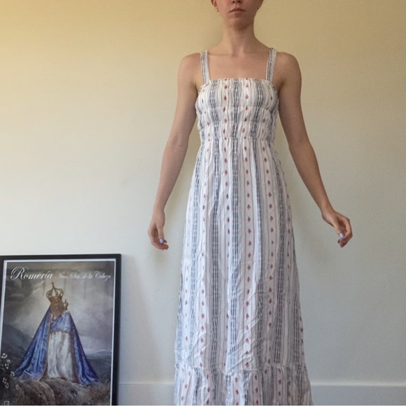 Cottagecore ruched maxi dress with floral vintage wallpaper motif! - Picture 1 of 5